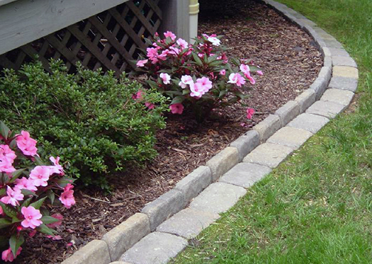 Flower Bed Edge  — Flowers in Mulch in Brunswick, GA