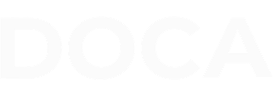 logo van doca wit met tagline