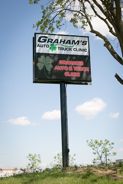 sign board | Grahams Auto & Truck Clinic