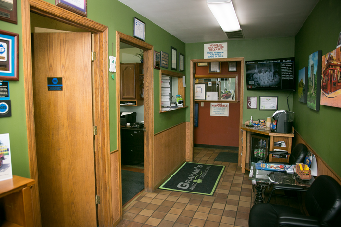 Room Inner View | Grahams Auto & Truck Clinic