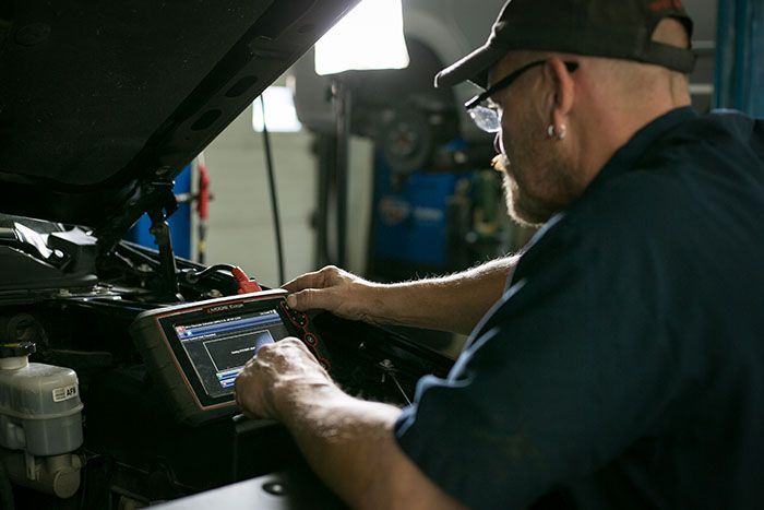 Computer monitoring | Grahams Auto & Truck Clinic