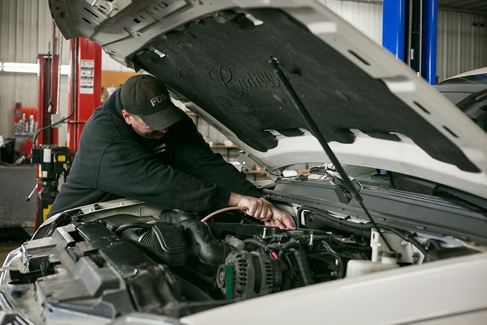 repairing bonet | Grahams Auto & Truck Clinic