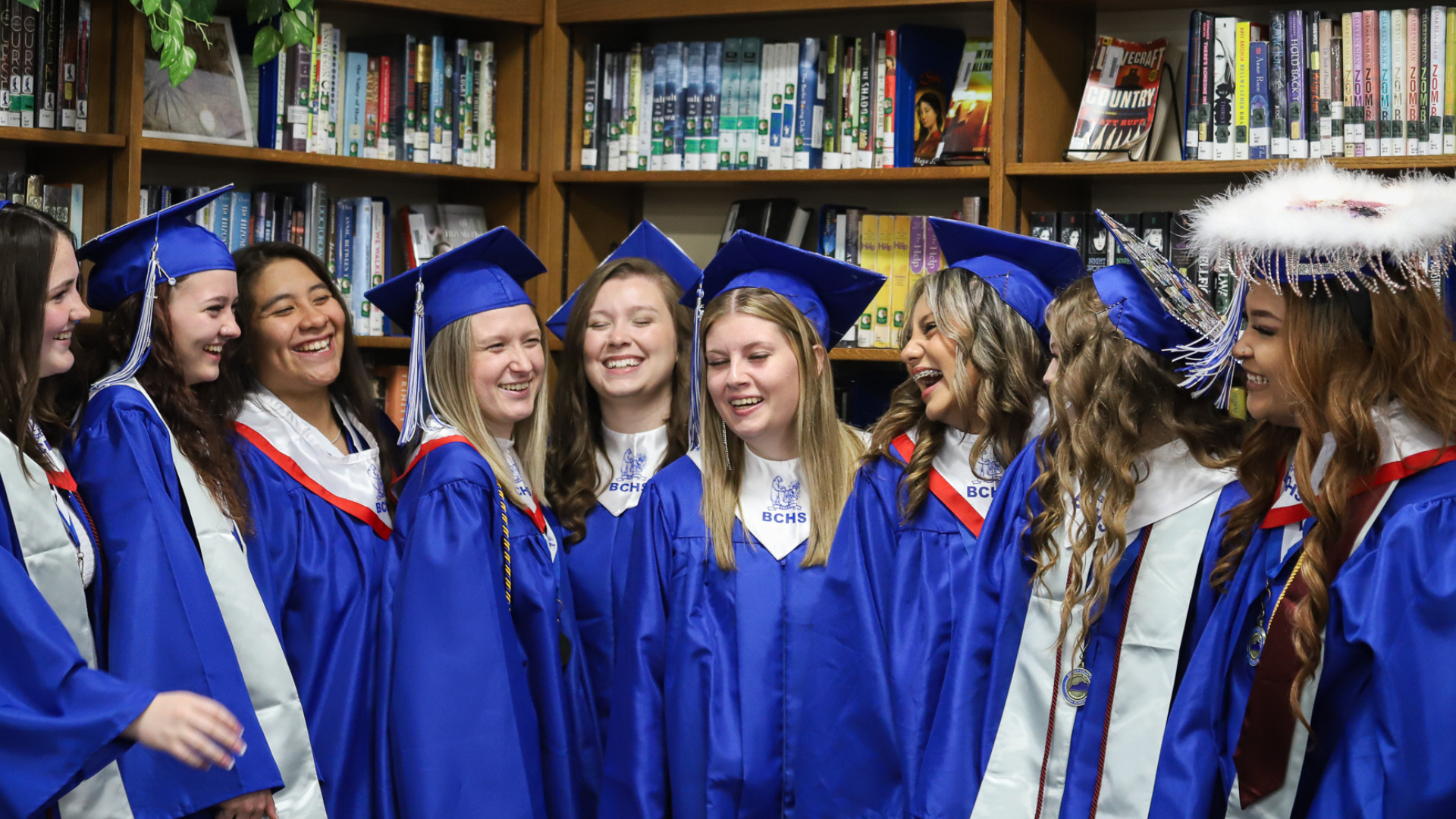 graduation photo of senior girls from butler county high school 