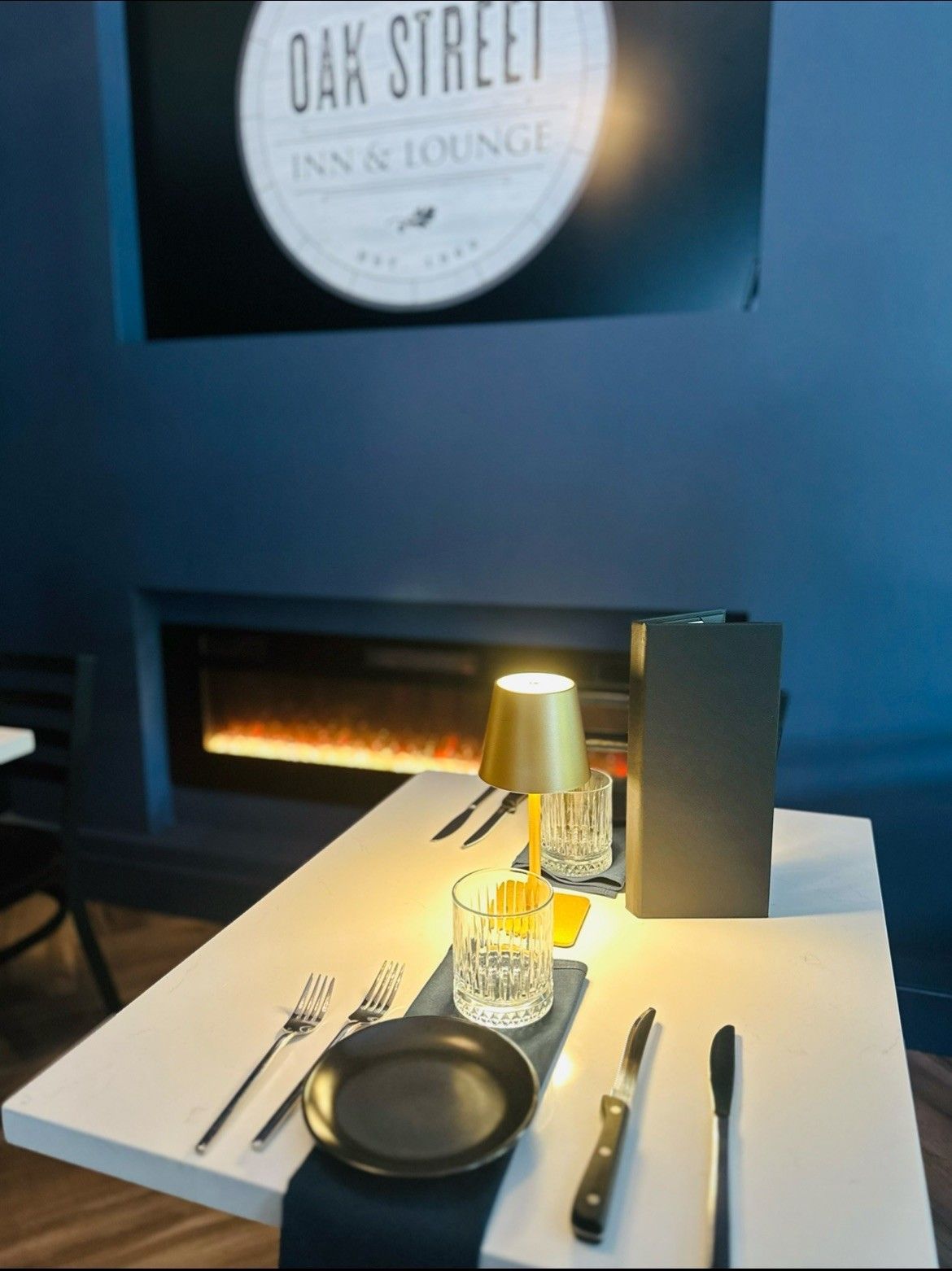 Enjoy a dinner at the lounge