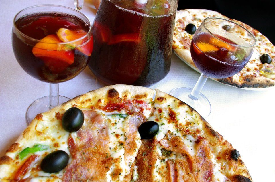 Pizza e sangria