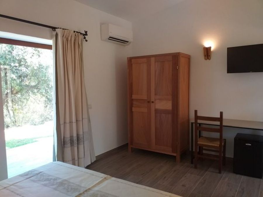 rooms with private bathrooms