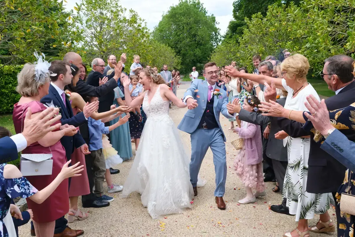 Hampshire photography, wedding, bride and groom, confetti, wedding photographer