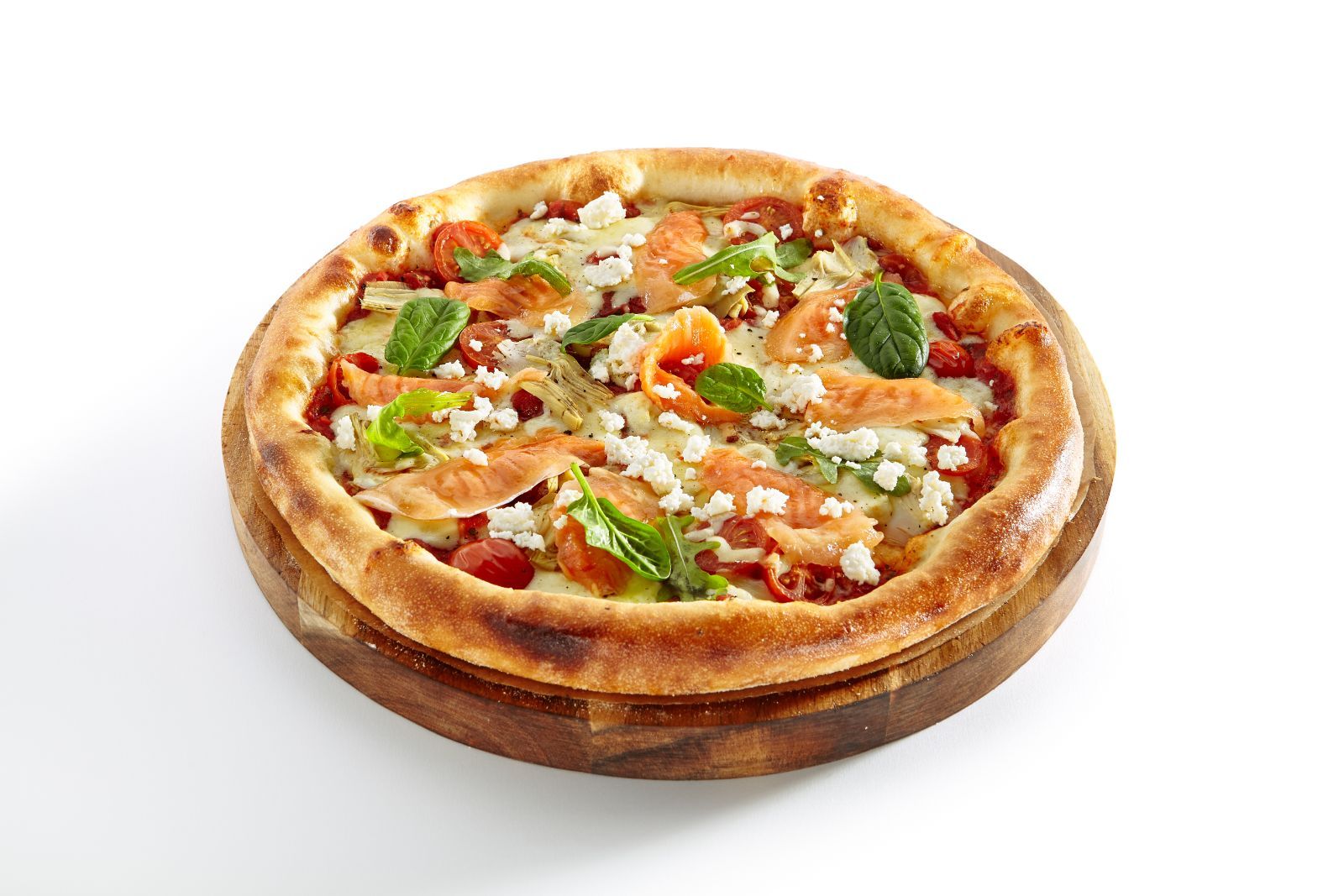 pizza with smoked salmon and basil