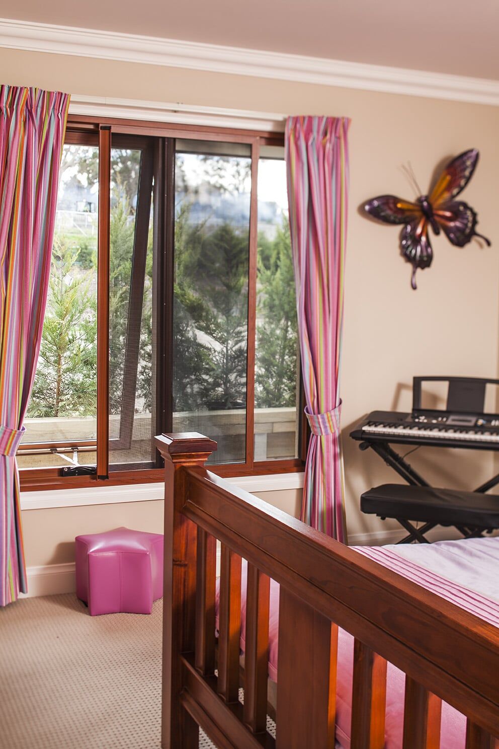 Bedroom — Glass & Aluminium Windows & Doors In Yeppoon, QLD