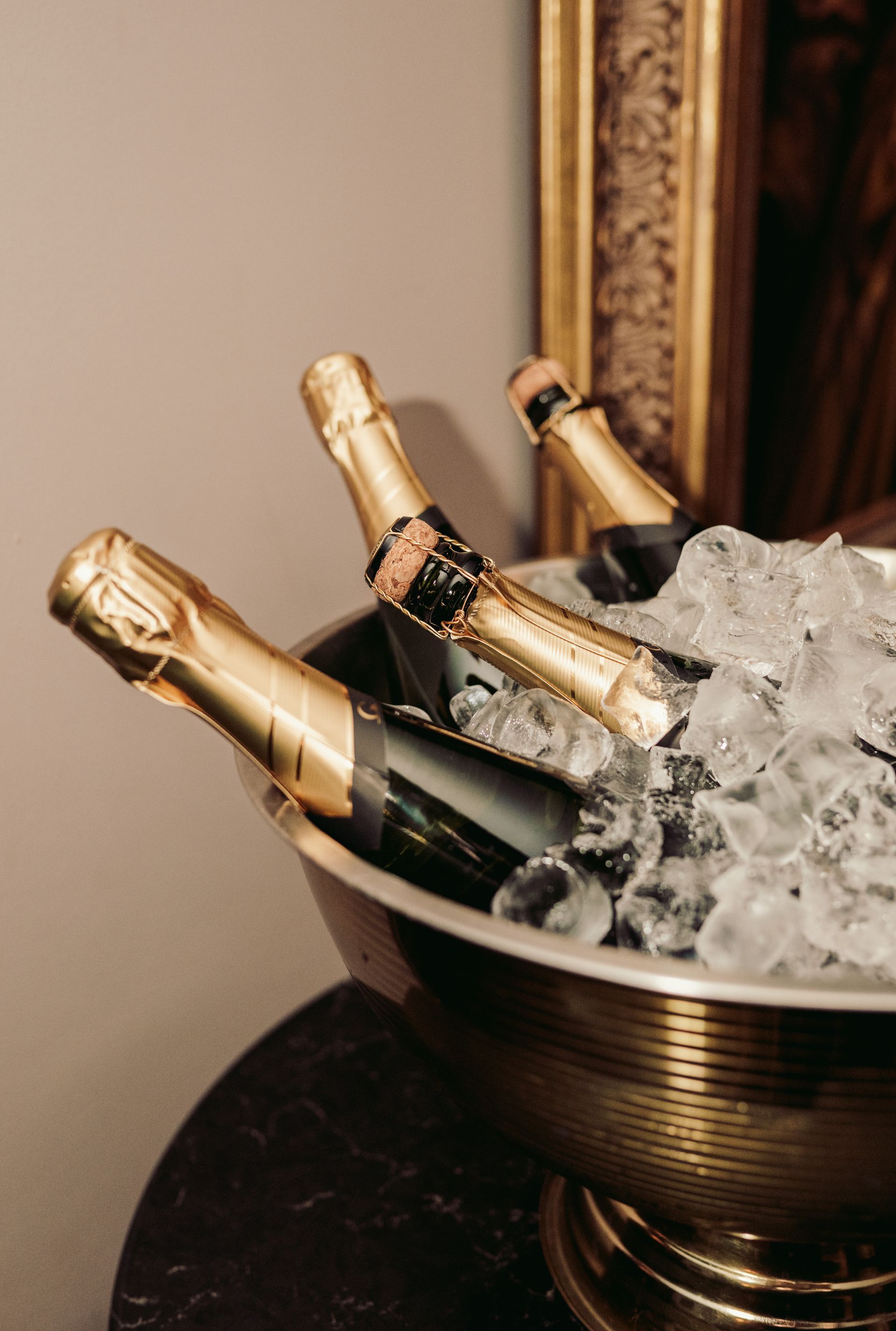 Designed for those seeking a truly luxurious celebration, our exclusive party package blends sophist