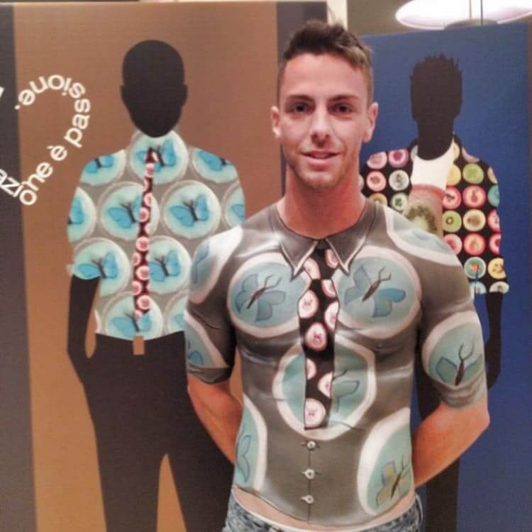 modello body painting