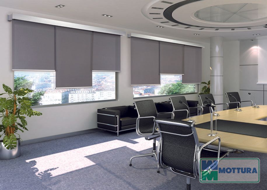 tenda a rullo da ufficio