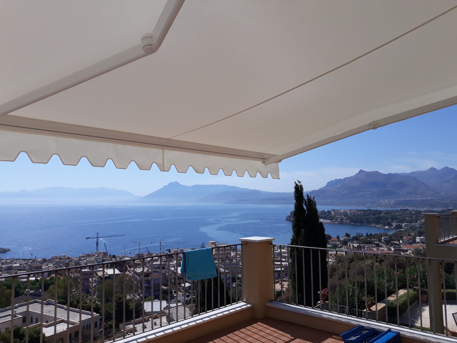 tenda automatica per terrazzo esterno