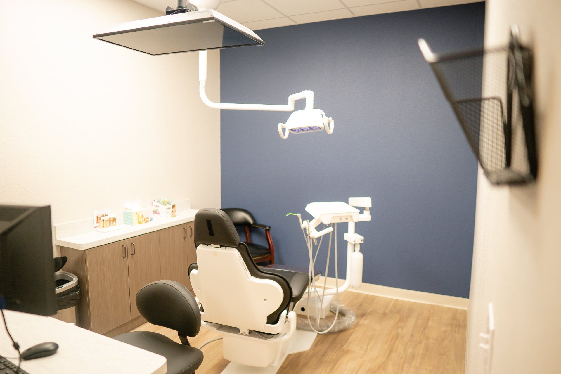 WOW Dental Southern Dallas Dentist Dental Implants, Veneers