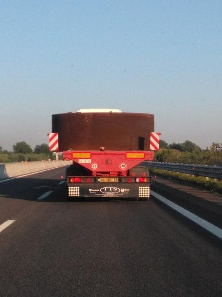 automezzo su autostrada