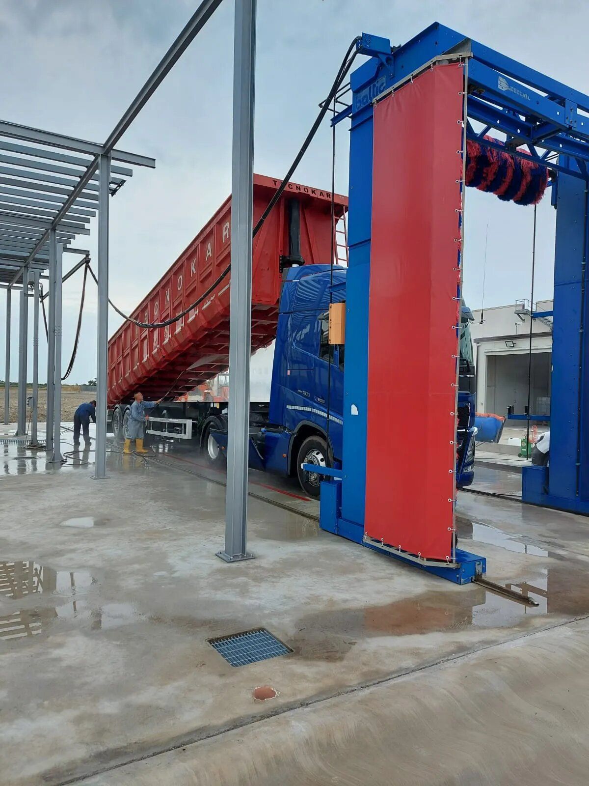 autolavaggio automezzi