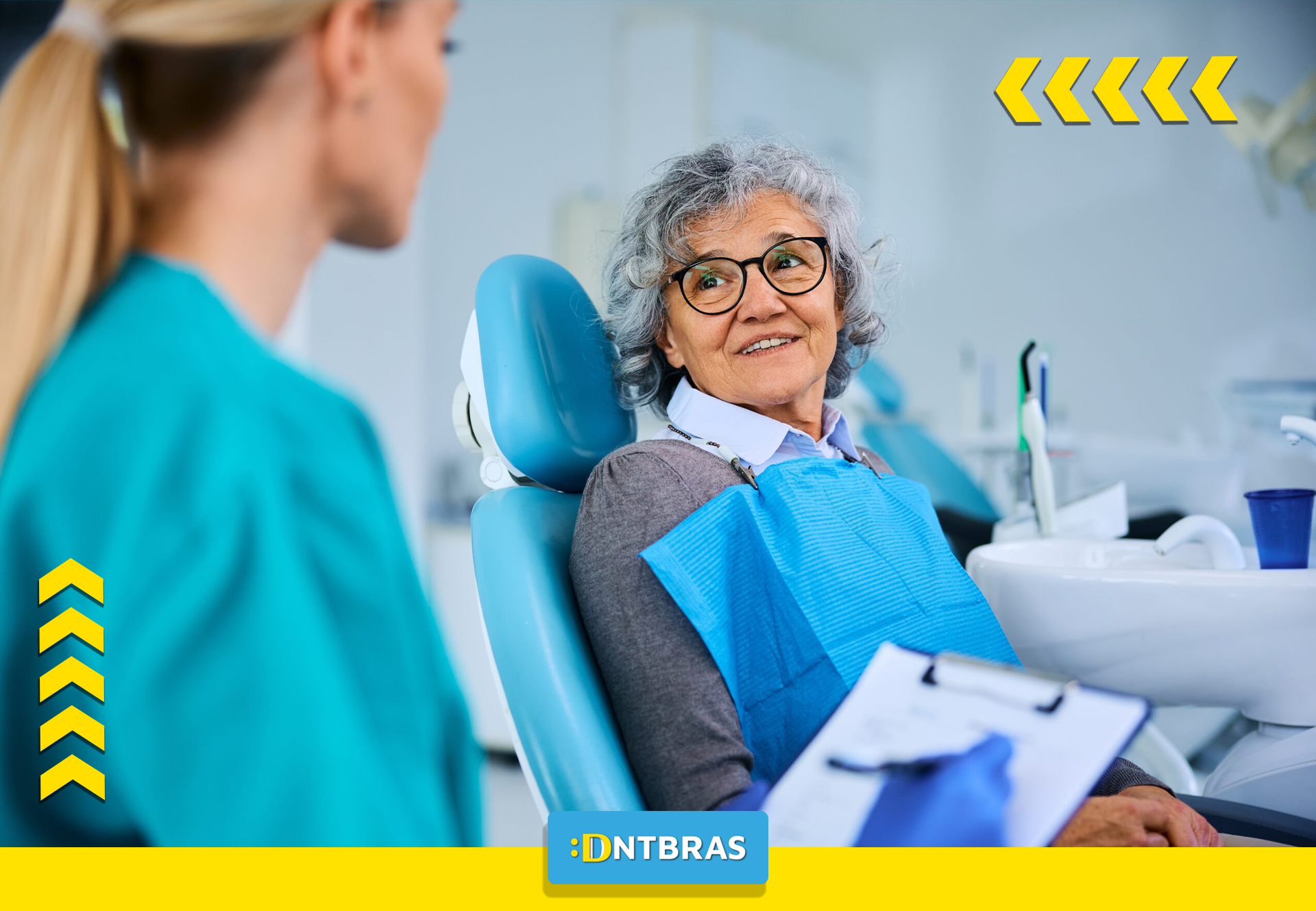 Saúde bucal de idosos, Saúde bucal; pessoa idosa sendo atendida por dentista