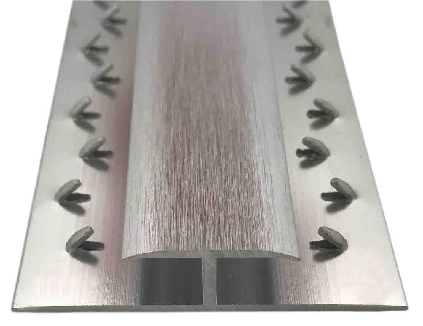 Carpet to carpet threshold bar
