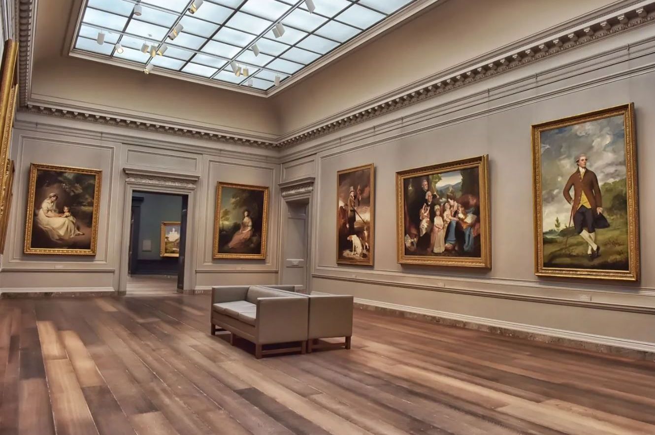 Book your transport to a museum or gallery with Brookline