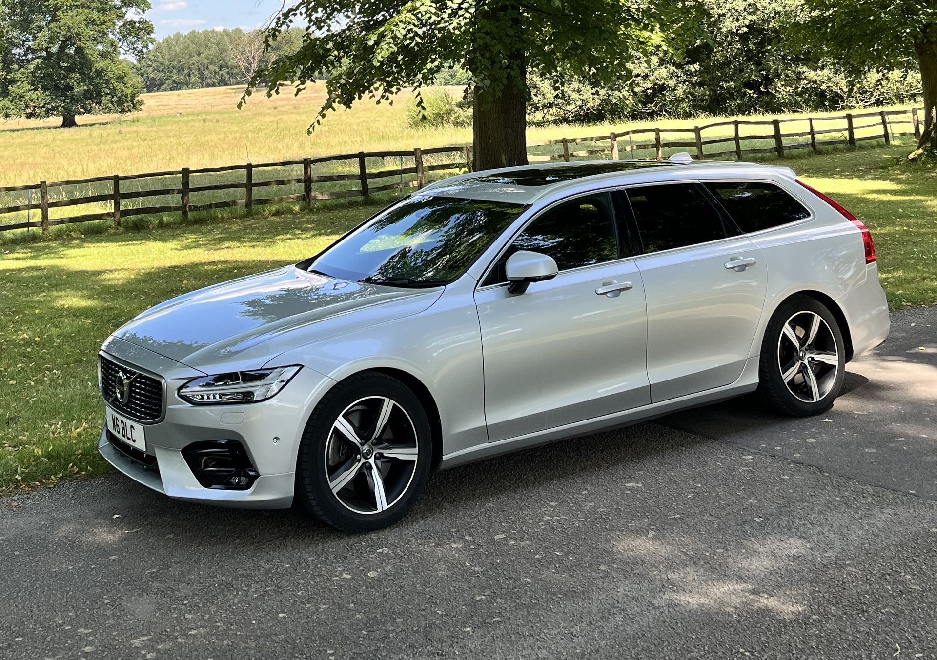 Our Executive Class Estate Volvo V90