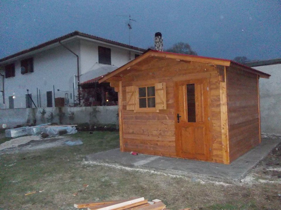 casetta in legno giardino