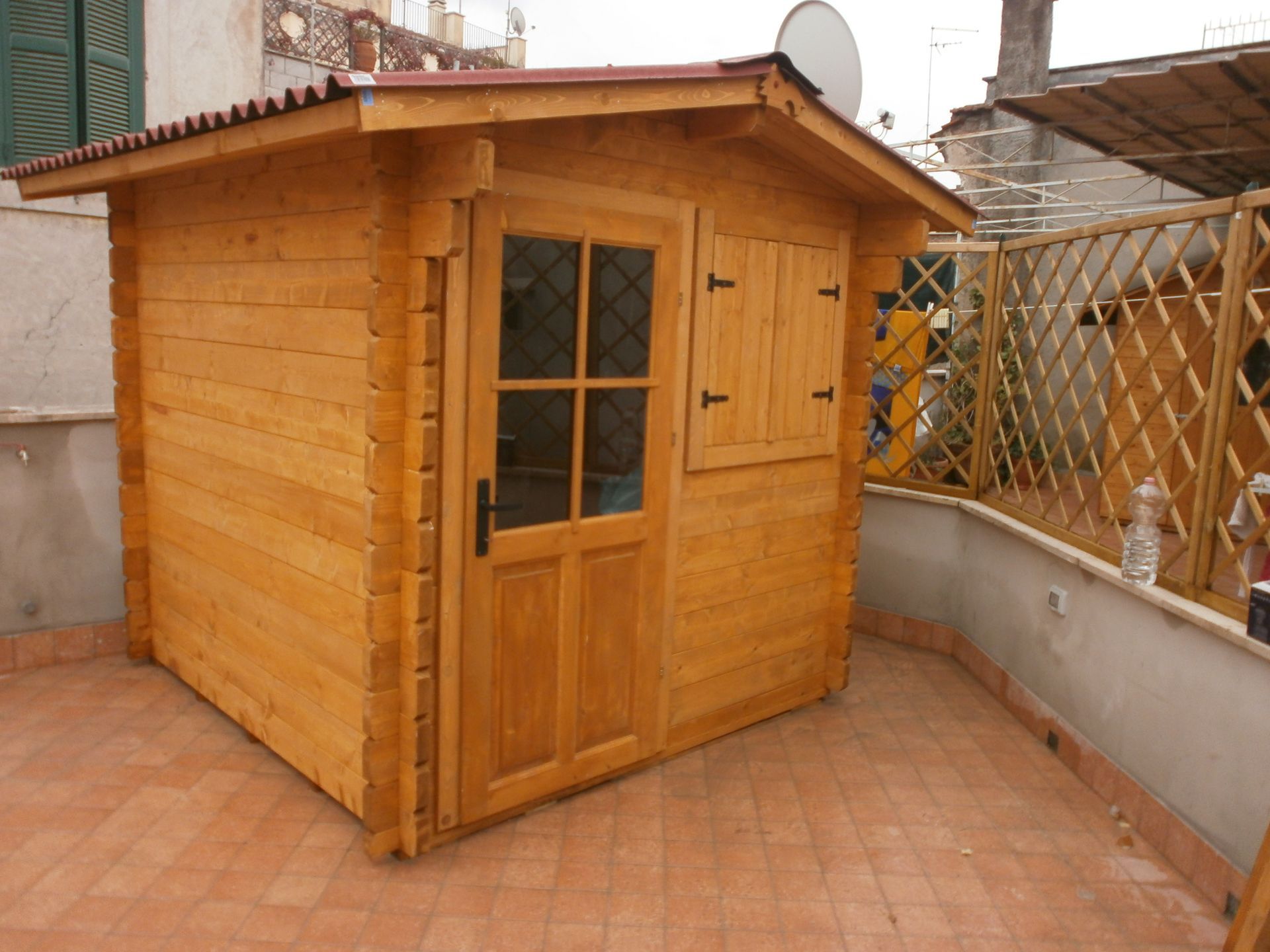 casetta in legno giardino