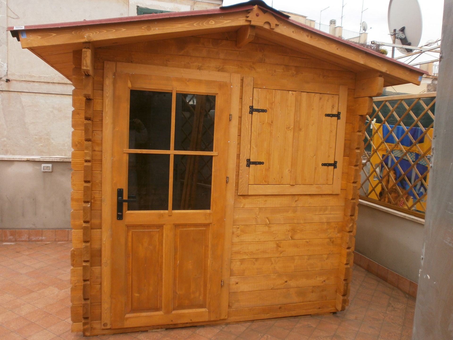 casetta in legno giardino