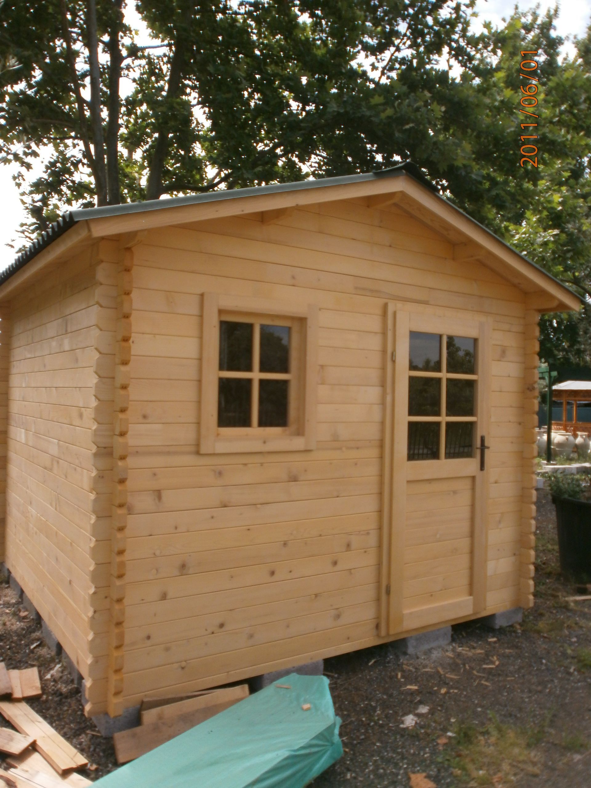 casetta in legno giardino