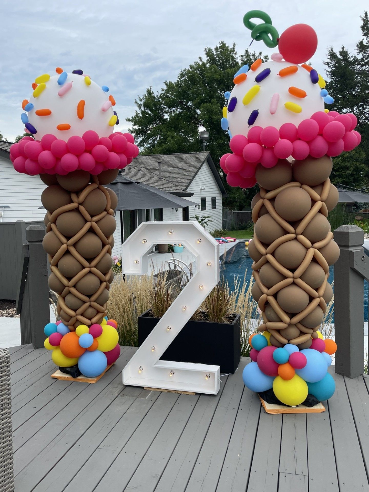 Ice Cream Cone Column