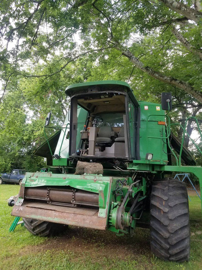 Green Truck — Madisonville, TN — Quality Mobile Glass