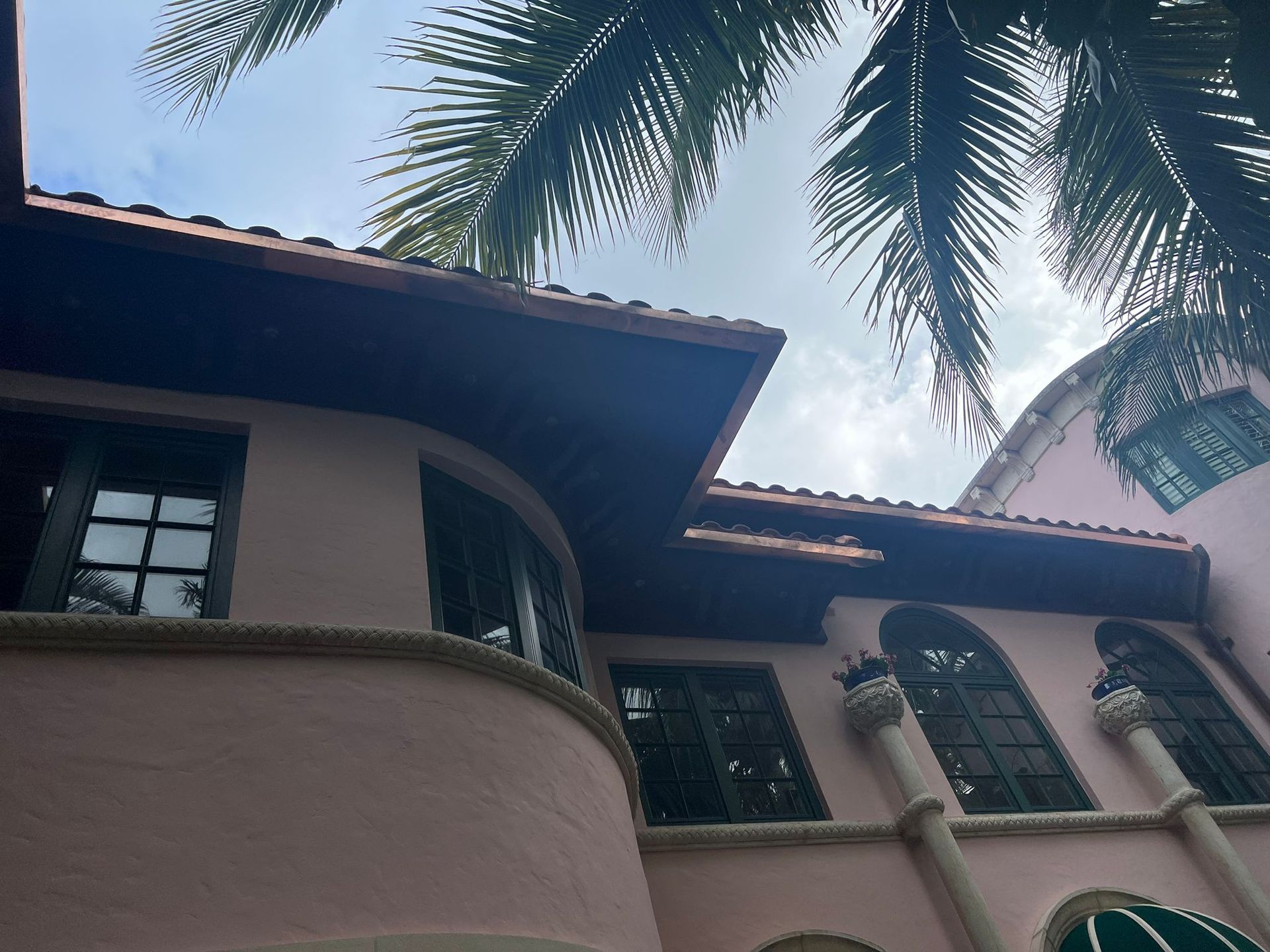 Residential gutter service in Fort Myers