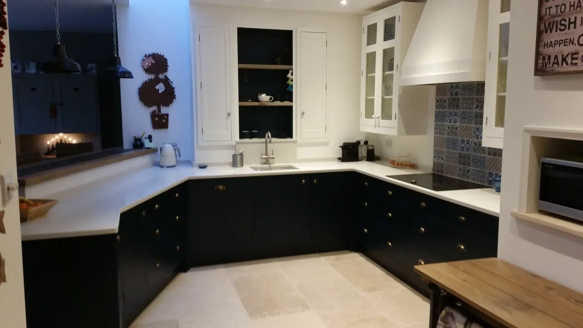 Martin Weaver Design, simple and traditional kitchen design for Mr & Mrs M