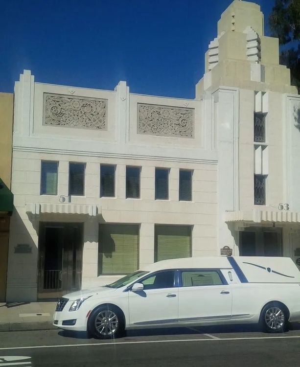 Exterior view of Chapman Funeral Homes in Arcadia, CA in Los Angeles, County