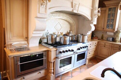 Modern Kitchen with a Stainless Stove - kitchen remodeling in Piscataway, NJ