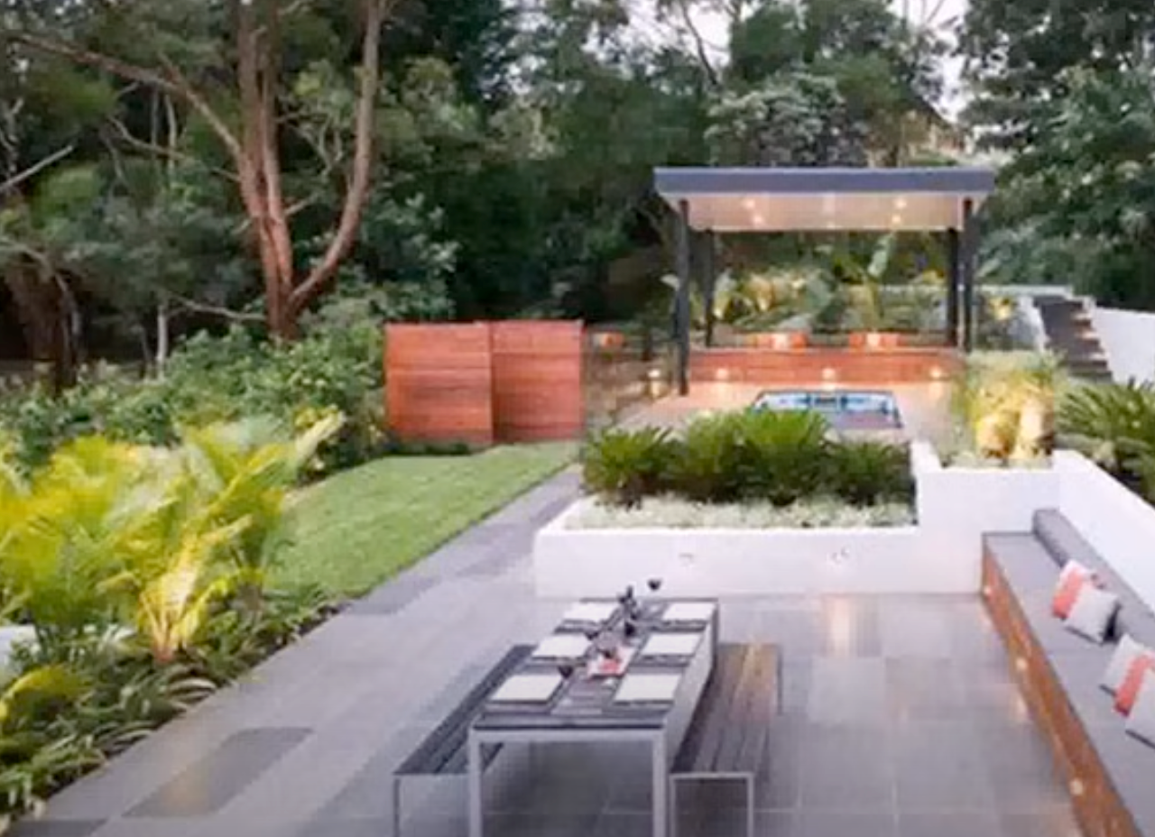 hardscaping blending with landscaping 