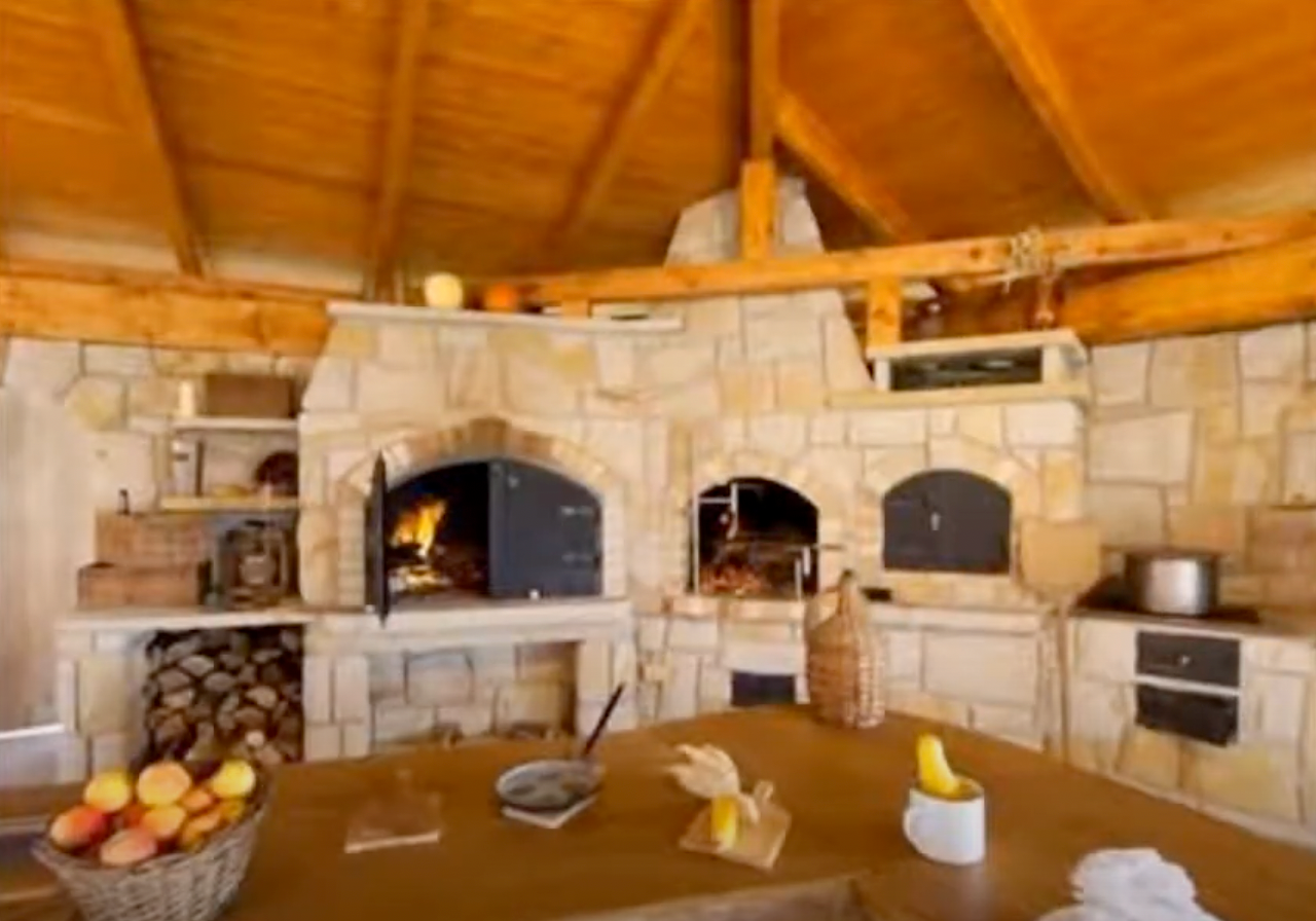 outdoor kitchens