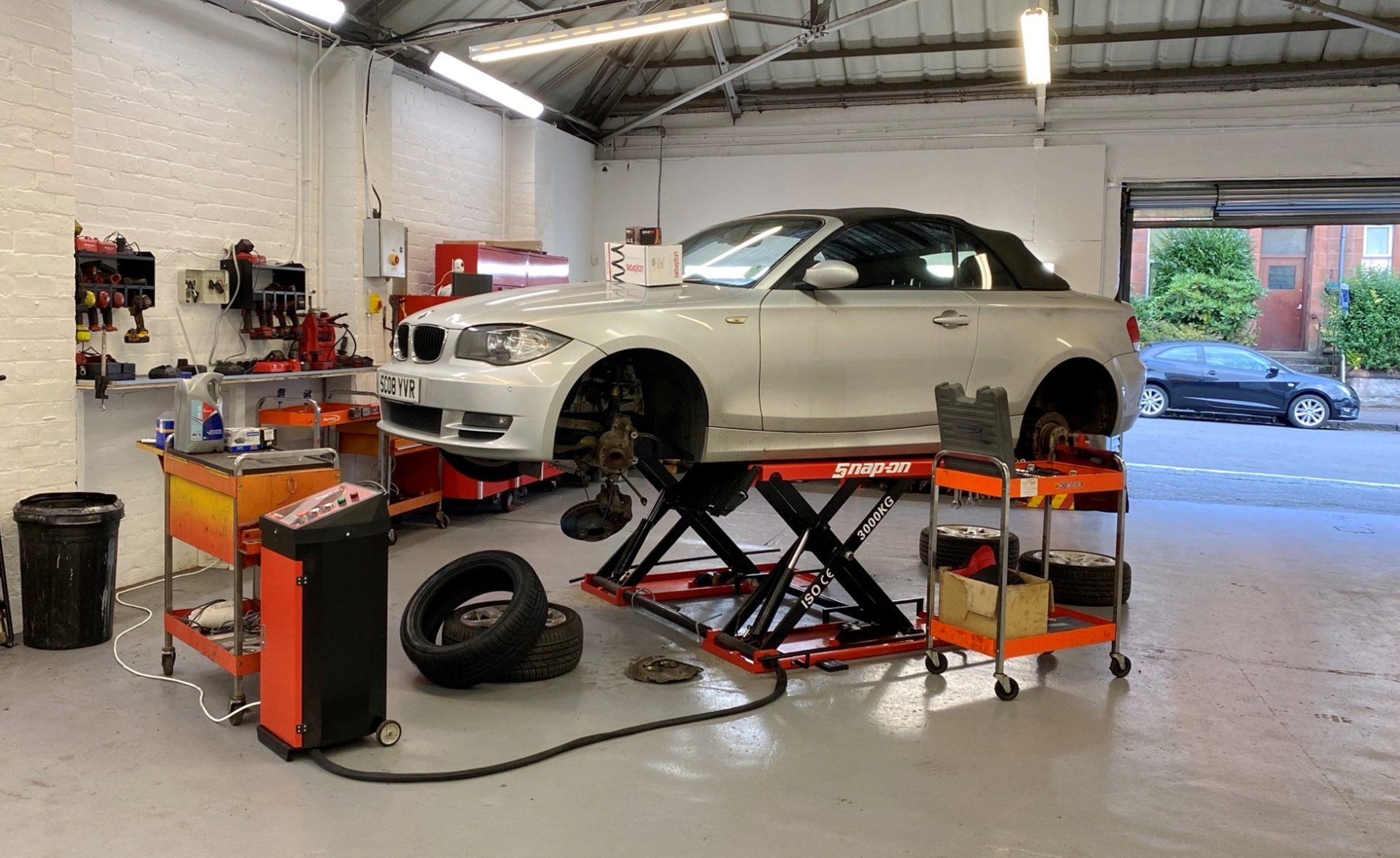 Garage Service image