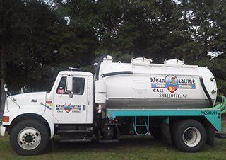 septic tank pumping truck in Shallotte, NC