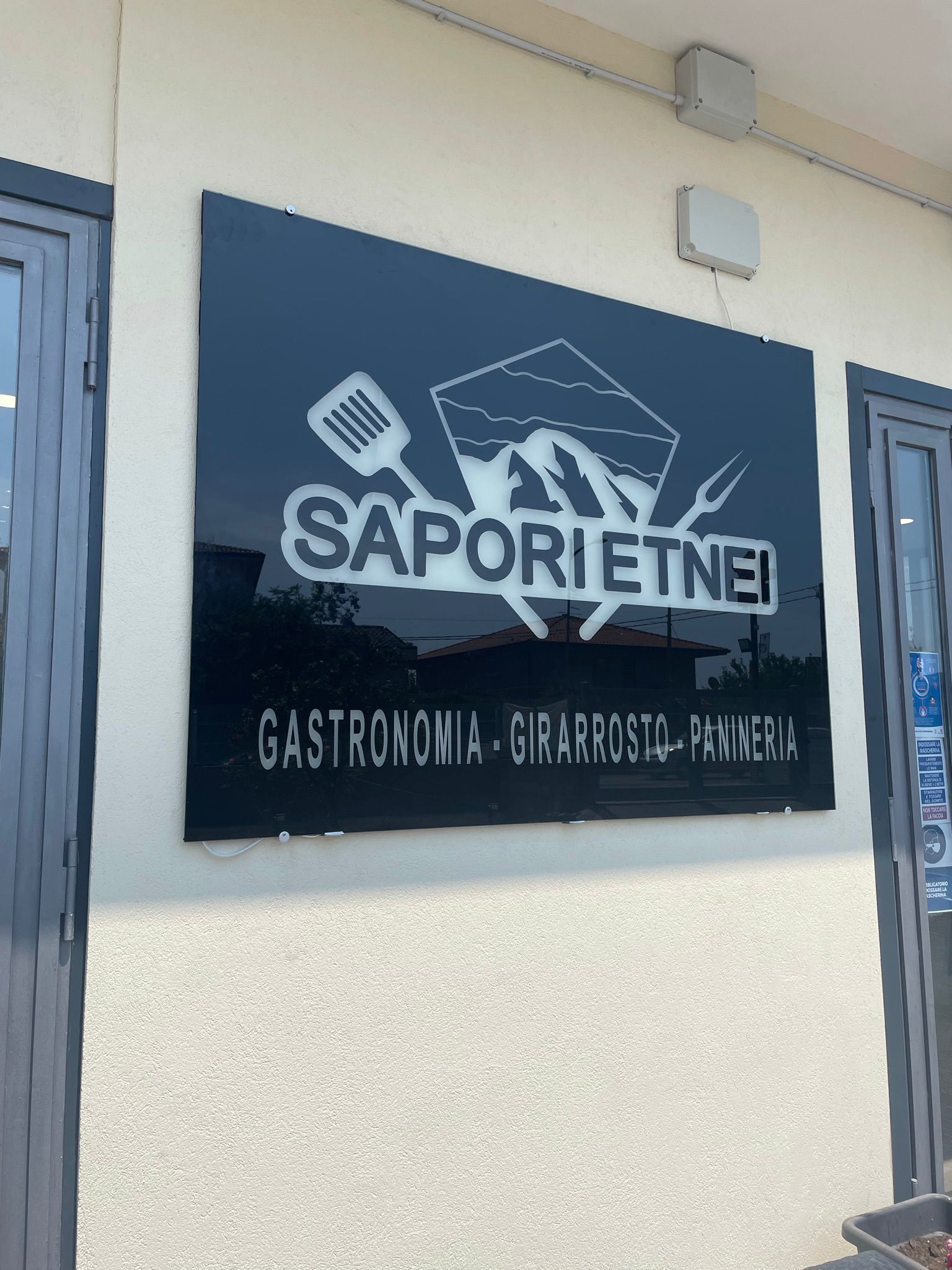 realizzazioni vega arredi commerciali 15