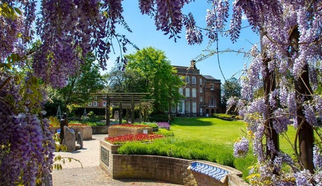 COLCHESTER CASTLE PARK CAMPING