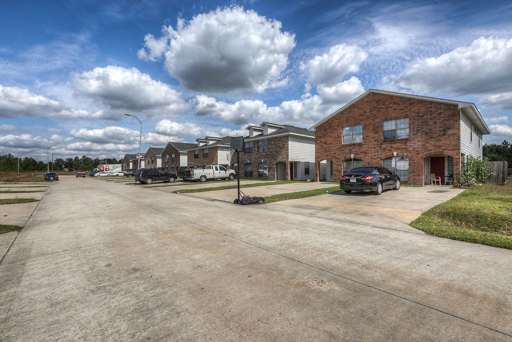 31. Pine Landing Dr 10602 Through 10626