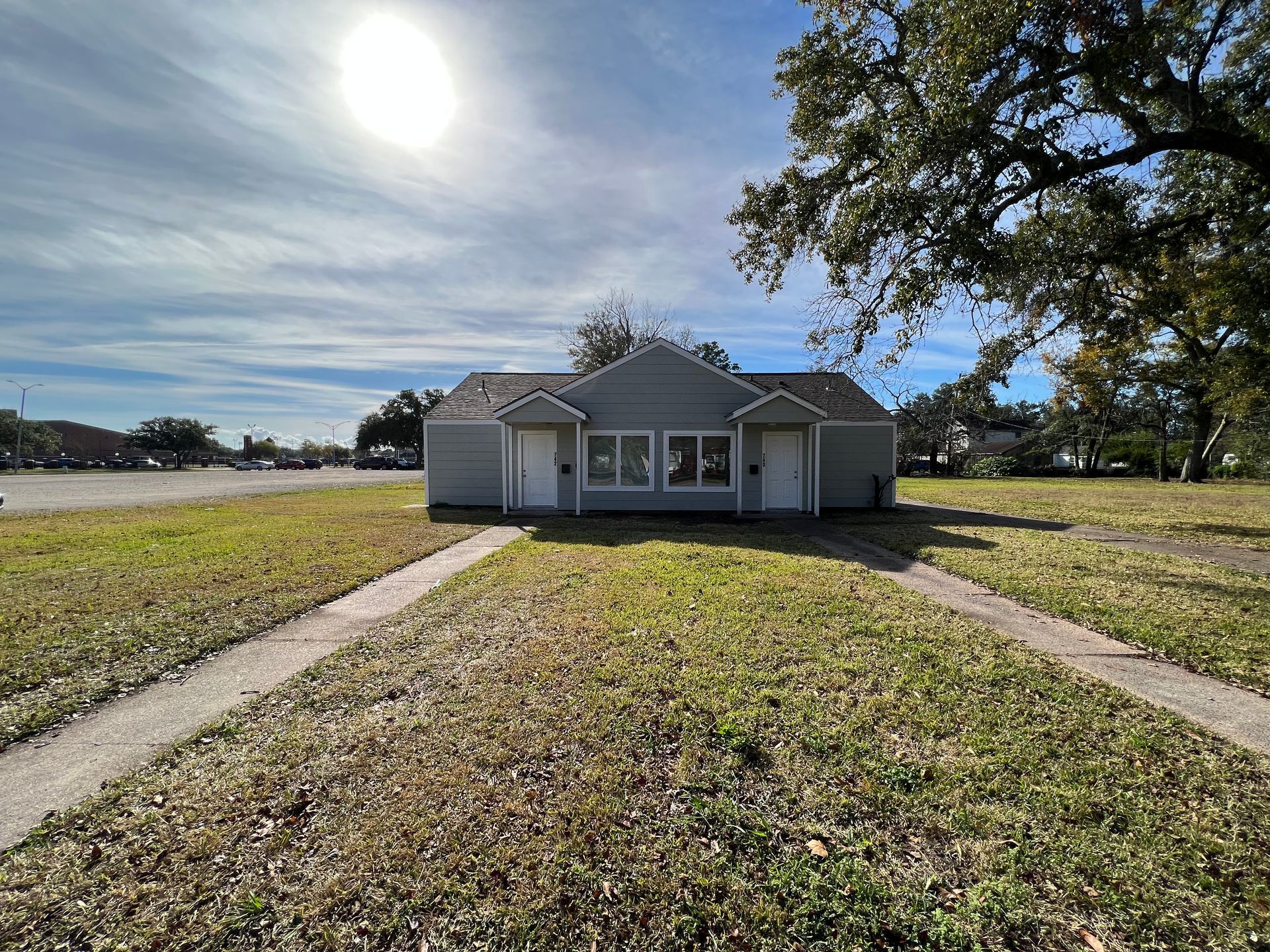 4. E Caston St 740&742