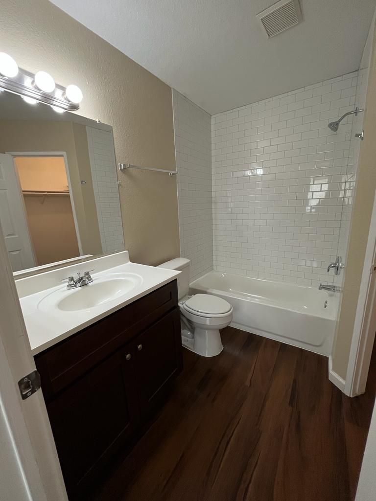 6. Hunters Ln 200&202 Through 225&227