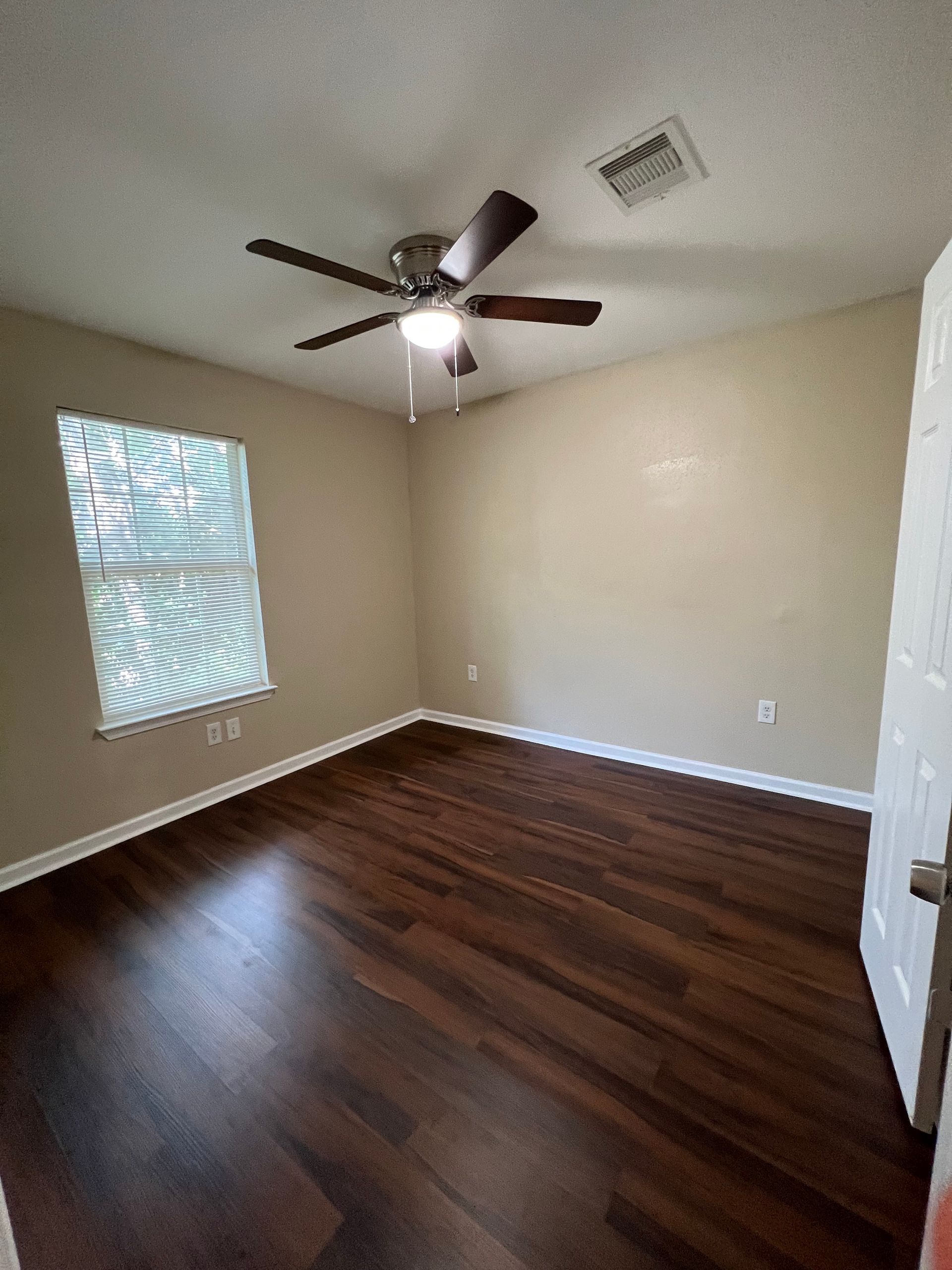 27. Clover St 4727 Through 4735