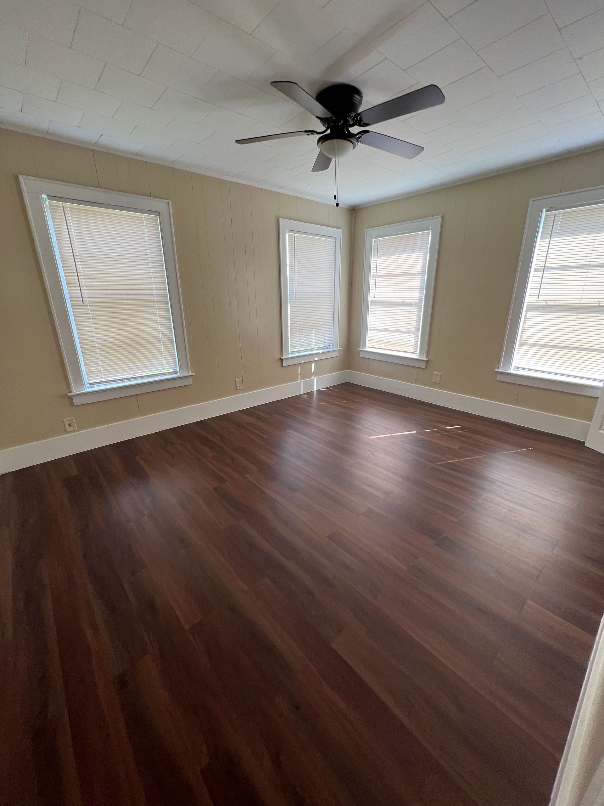 3. Magnolia Ave 4710