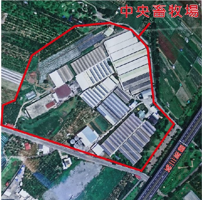 農場的鳥瞰圖,上面寫著中文