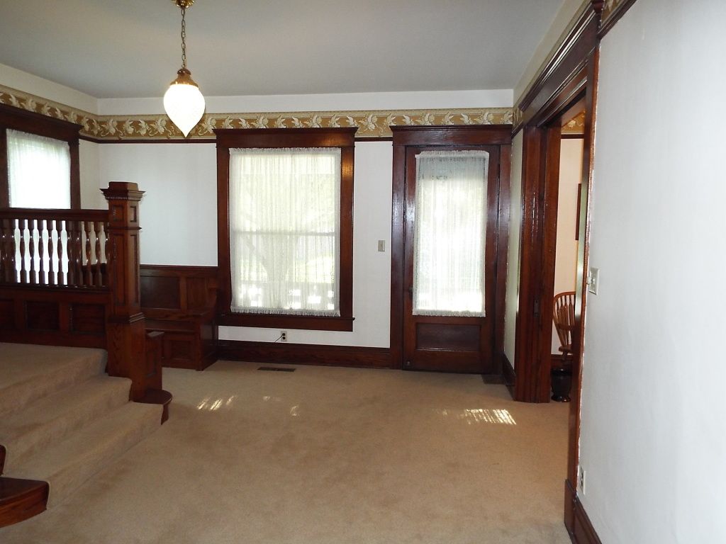 Day & Genda Funeral Home Mulberry Chapel in Mulberry, IN interior and exterior photos