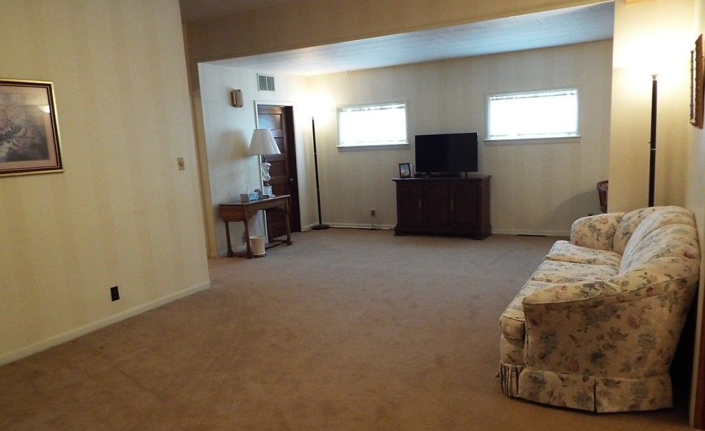 Day & Genda Funeral Home Mulberry Chapel in Mulberry, IN interior and exterior photos