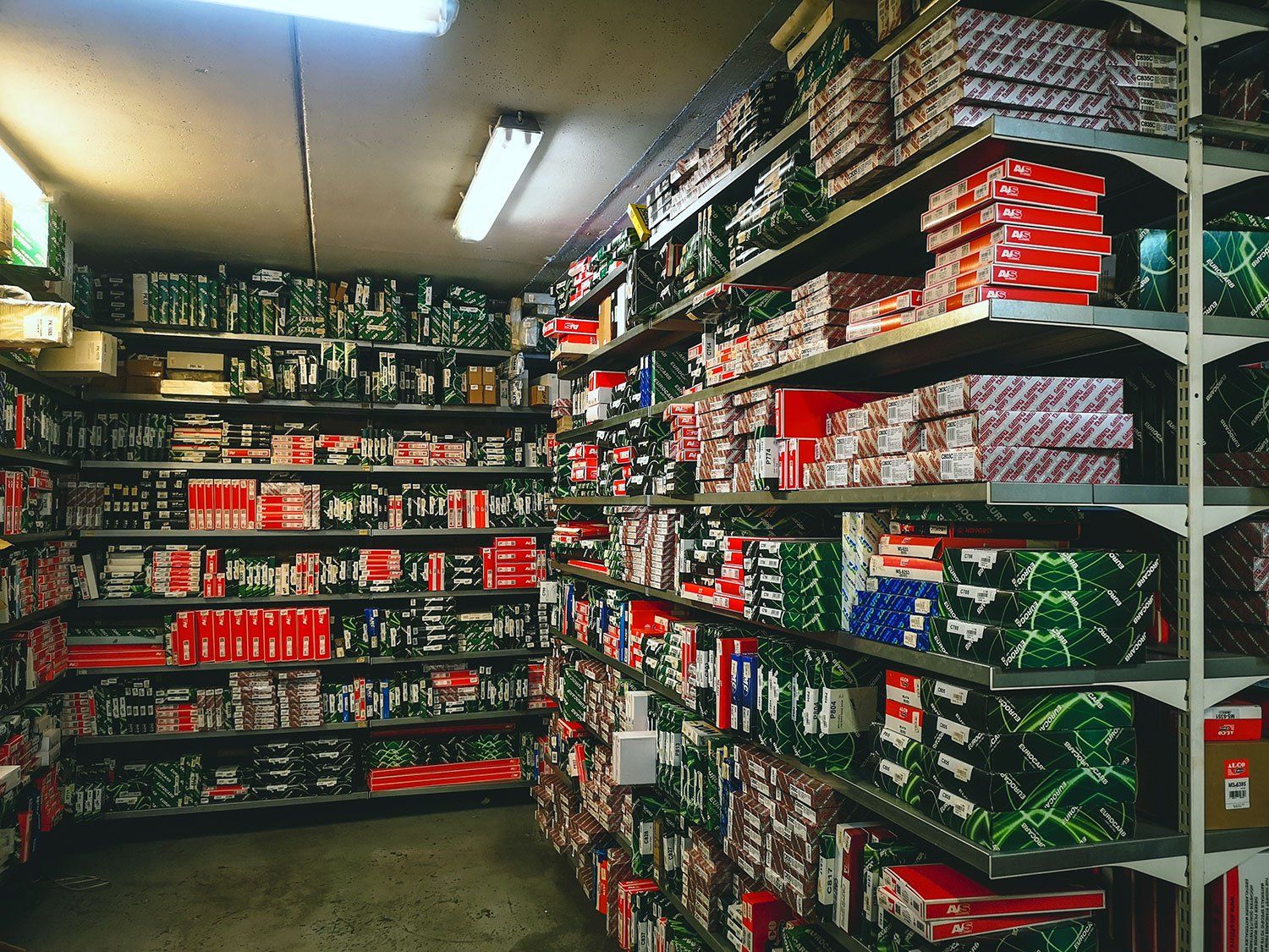 T taškas - parduotuvė autoservisas, panevėžys