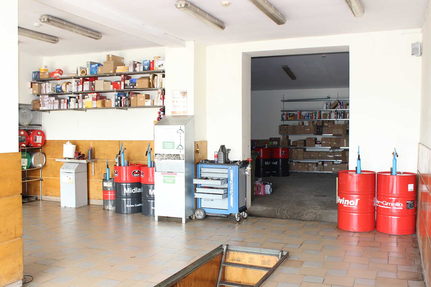 T taškas - parduotuvė autoservisas, ukmergė